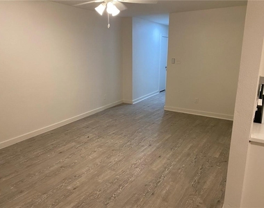 2408 Burleson Ct - Photo Thumbnail 13