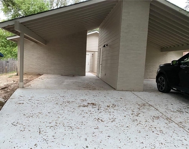 2408 Burleson Ct - Photo Thumbnail 2