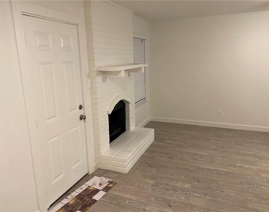 2408 Burleson Ct - Photo Thumbnail 4