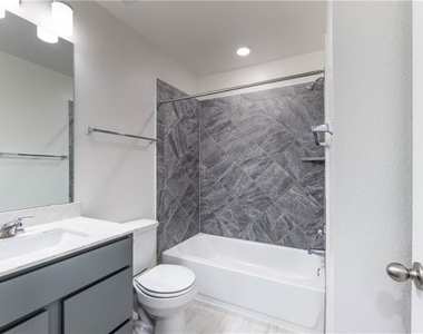 316 Los Cobos Ln - Photo Thumbnail 20