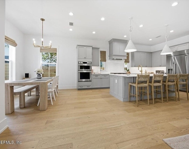 35 Jefferson Avenue - Photo Thumbnail 7