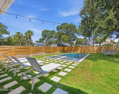 35 Jefferson Avenue - Photo Thumbnail 28