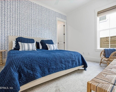 35 Jefferson Avenue - Photo Thumbnail 12