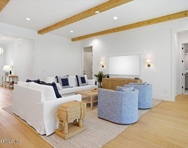 35 Jefferson Avenue - Photo Thumbnail 5