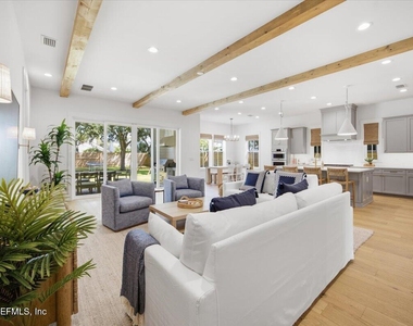 35 Jefferson Avenue - Photo Thumbnail 6