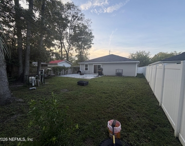 118 Thomas Ave Avenue - Photo Thumbnail 9