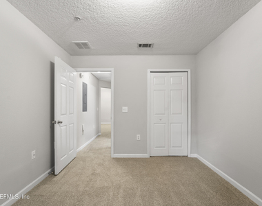 7920 Merrill Road - Photo Thumbnail 15