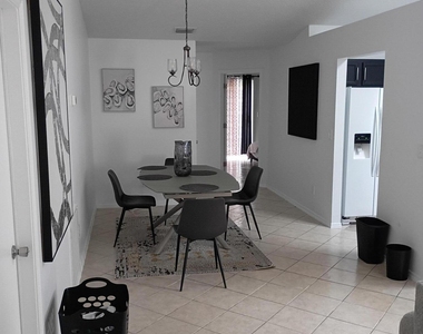 10102 Geni Hill Circle S - Photo Thumbnail 5