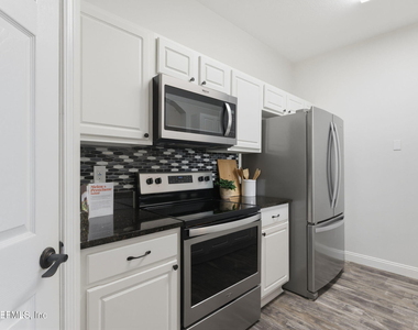 7990 Baymeadows Road - Photo Thumbnail 4