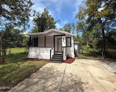 1755 W 30th Street - Photo Thumbnail 19