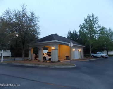 8290 Gate Parkway W - Photo Thumbnail 17