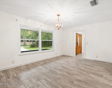 2421 Dogwood Lane - Photo Thumbnail 14