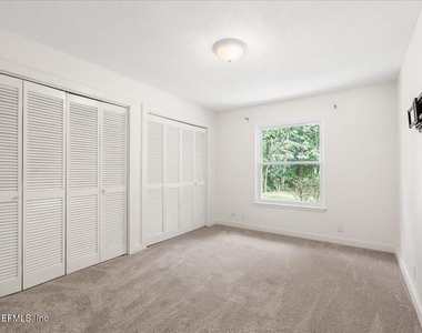 2421 Dogwood Lane - Photo Thumbnail 18