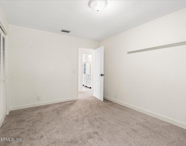 2421 Dogwood Lane - Photo Thumbnail 21