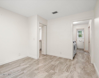 2421 Dogwood Lane - Photo Thumbnail 30