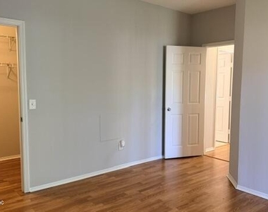 211 Colima Court - Photo Thumbnail 13