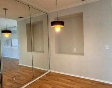 211 Colima Court - Photo Thumbnail 8