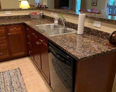 965 Registry Boulevard - Photo Thumbnail 7