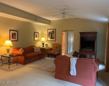 965 Registry Boulevard - Photo Thumbnail 8