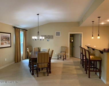 965 Registry Boulevard - Photo Thumbnail 3