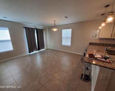 2824 Shangri La Drive - Photo Thumbnail 7