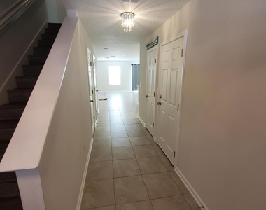 2824 Shangri La Drive - Photo Thumbnail 5