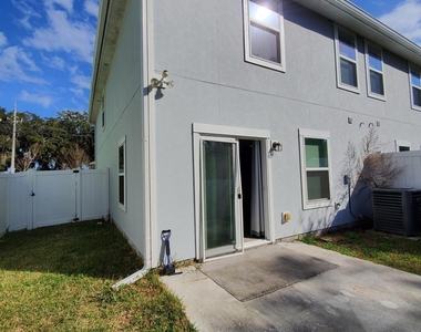 2824 Shangri La Drive - Photo Thumbnail 32