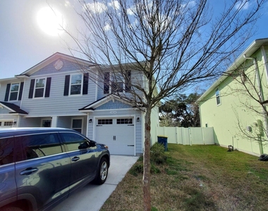 2824 Shangri La Drive - Photo Thumbnail 1