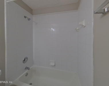 10432 Brookwood Bluff Road S - Photo Thumbnail 8