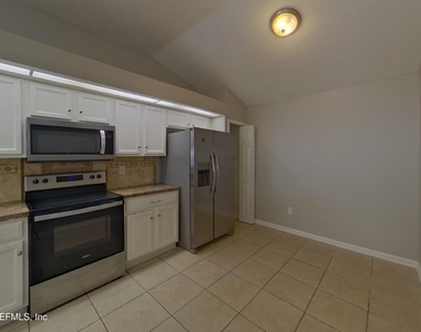 10432 Brookwood Bluff Road S - Photo Thumbnail 3