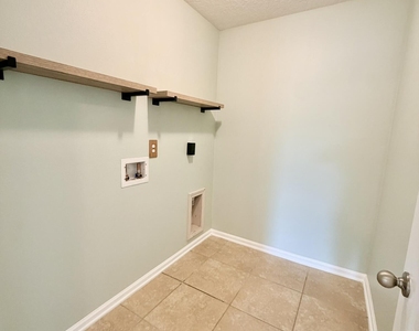 395 Forest Meadow Lane - Photo Thumbnail 12