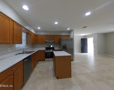 231 Aquarius Concourse - Photo Thumbnail 5
