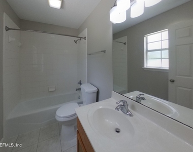 231 Aquarius Concourse - Photo Thumbnail 9