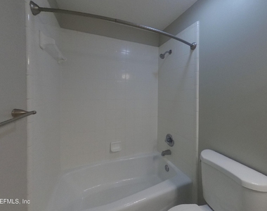 231 Aquarius Concourse - Photo Thumbnail 15
