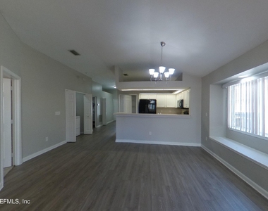 1163 Homard Boulevard E - Photo Thumbnail 3