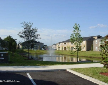 9625 Amarante Way - Photo Thumbnail 14