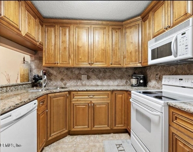 3801 Crown Point Road - Photo Thumbnail 5