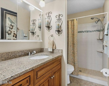 3801 Crown Point Road - Photo Thumbnail 15