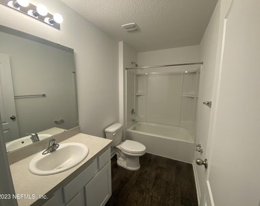 2773 Oak Stream Drive - Photo Thumbnail 3