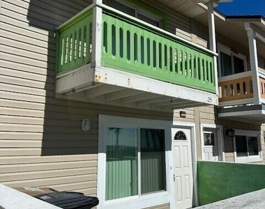 25 10th Street - Photo Thumbnail 1