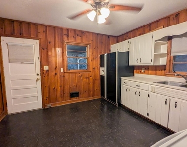 2019 Bramblewood Drive Ne - Photo Thumbnail 16