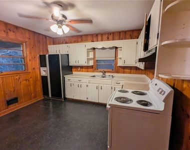 2019 Bramblewood Drive Ne - Photo Thumbnail 13