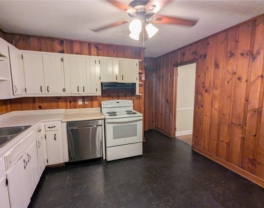 2019 Bramblewood Drive Ne - Photo Thumbnail 15