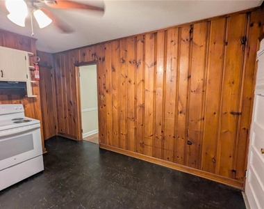 2019 Bramblewood Drive Ne - Photo Thumbnail 14