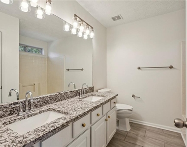 300 Carrington Way - Photo Thumbnail 3