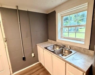 358 Grier Street - Photo Thumbnail 6