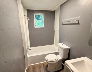 358 Grier Street - Photo Thumbnail 4