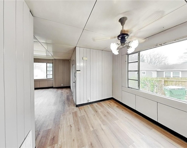 832 Burchill Street Sw - Photo Thumbnail 9