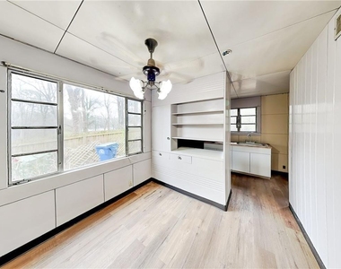 832 Burchill Street Sw - Photo Thumbnail 7