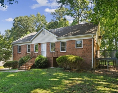 5659 Whispering Pines Road - Photo Thumbnail 1